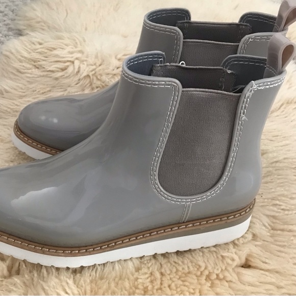 KENSINGTON. Rain Boot - Picture 3 of 7